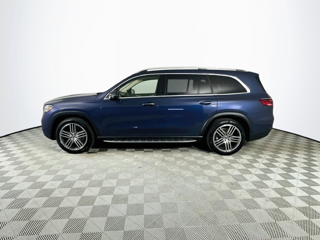 Used 2024 Mercedes-Benz GLS 450 4MATIC image 4