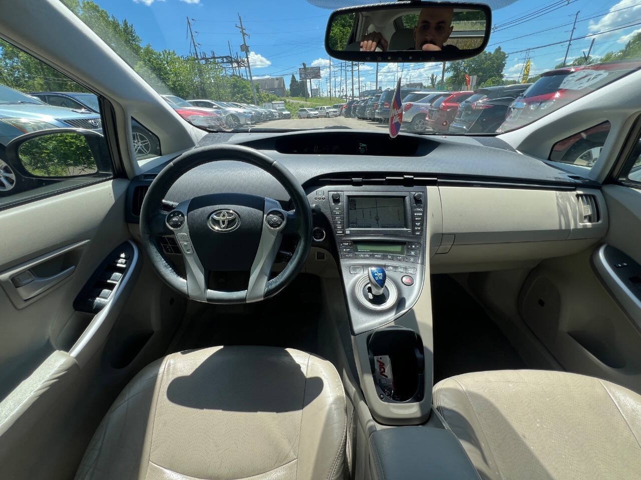 Used 2011 Toyota Prius Four w/ Solar Roof Pkg FWD image 15
