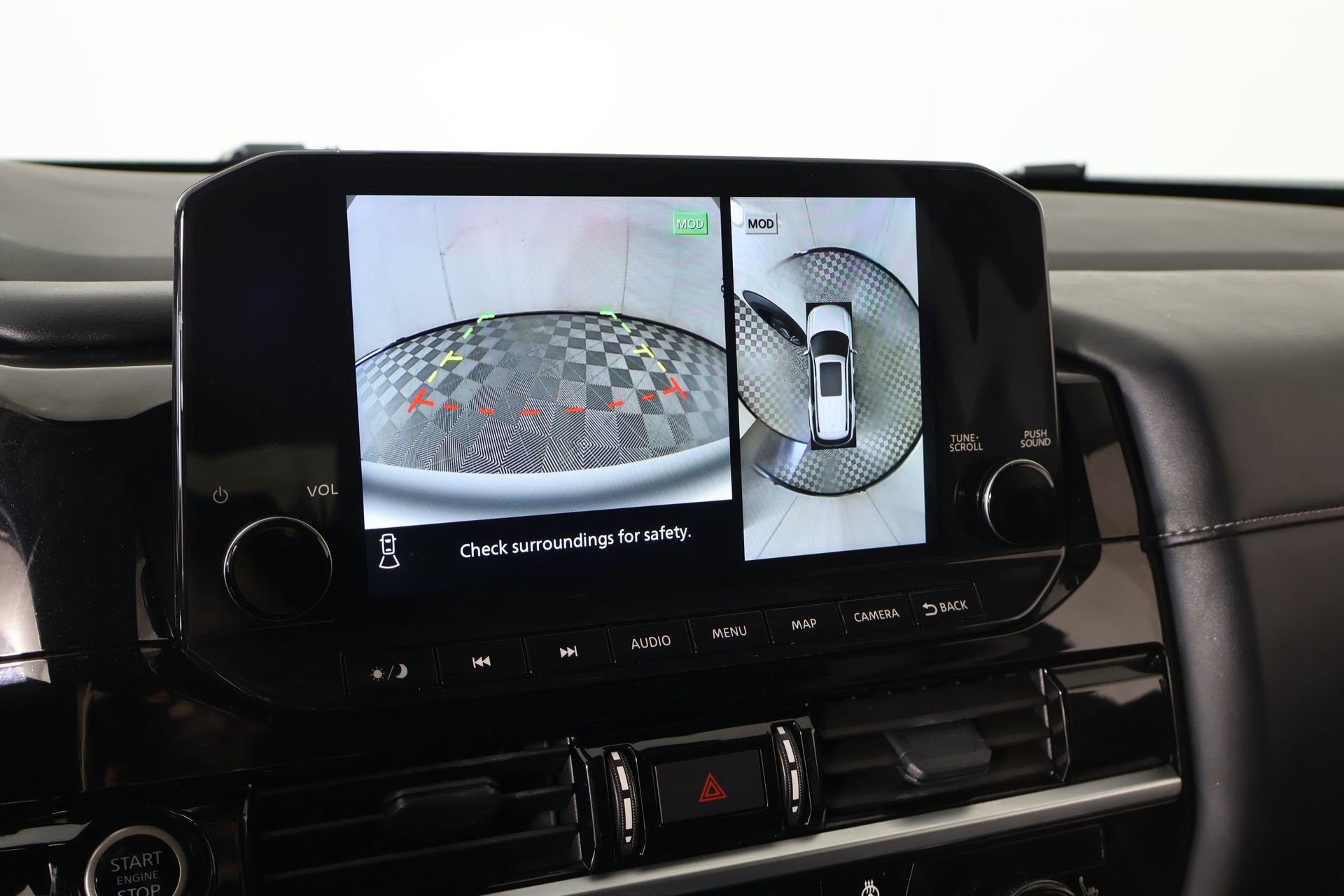 Used 2024 Nissan Pathfinder SL FWD image 6