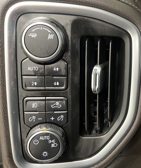 Used 2019 Chevrolet Silverado 1500 RST image 32