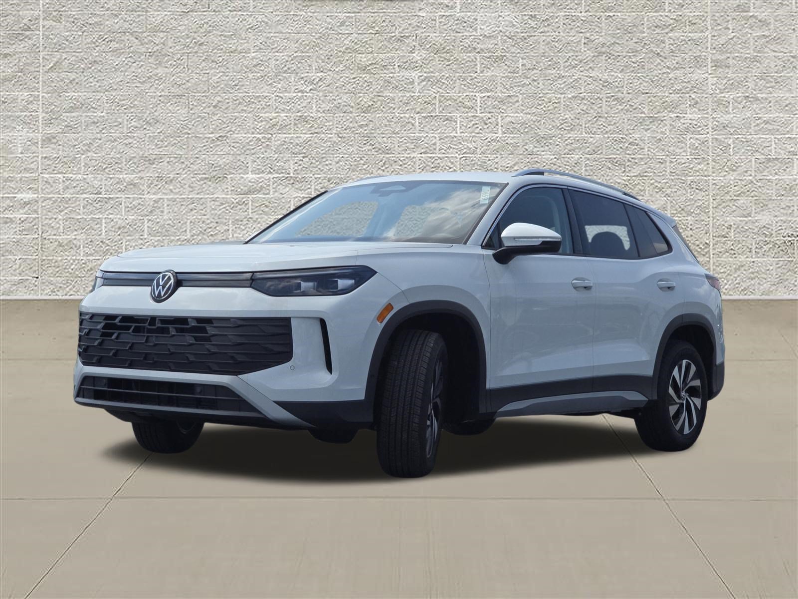 New 2026 Volkswagen Tiguan S AWD/4WD image 3