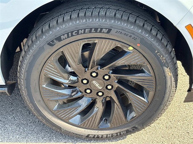 New 2025 Lincoln Navigator L Reserve w/ Jet Appearance Package image 9