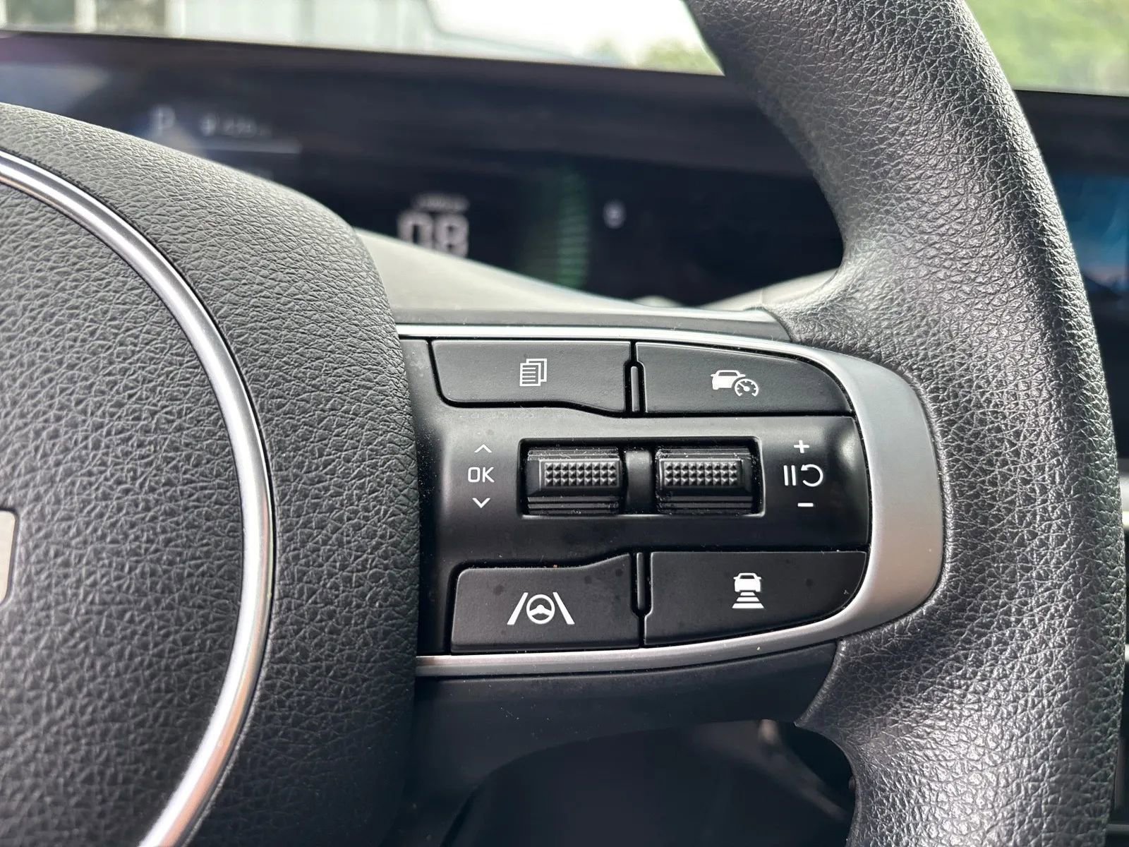 Used 2025 Kia K5 LXS FWD image 16