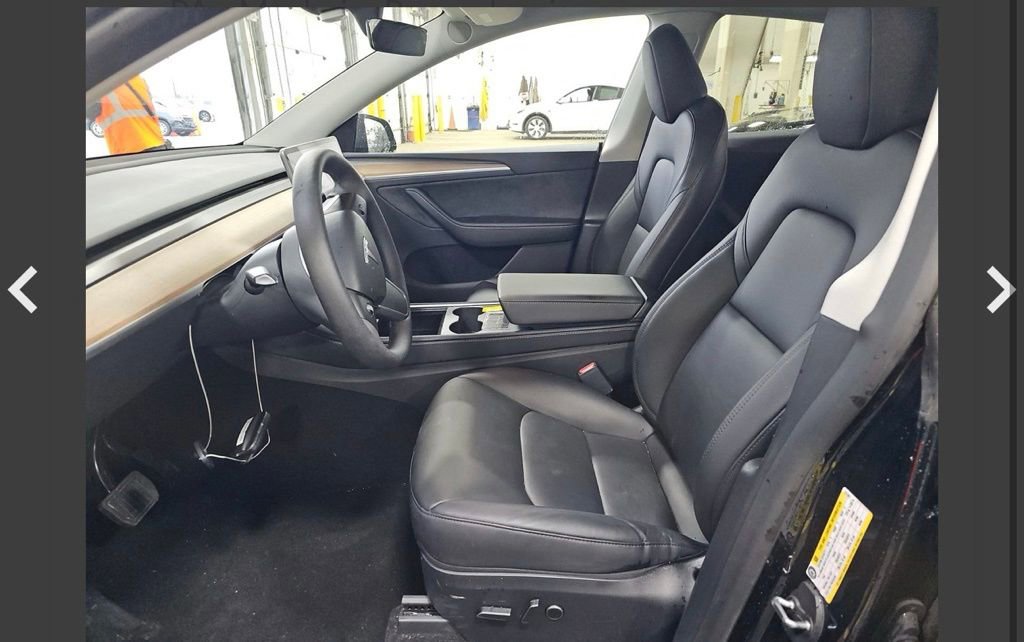 Used 2024 Tesla Model Y Long Range AWD/4WD image 12