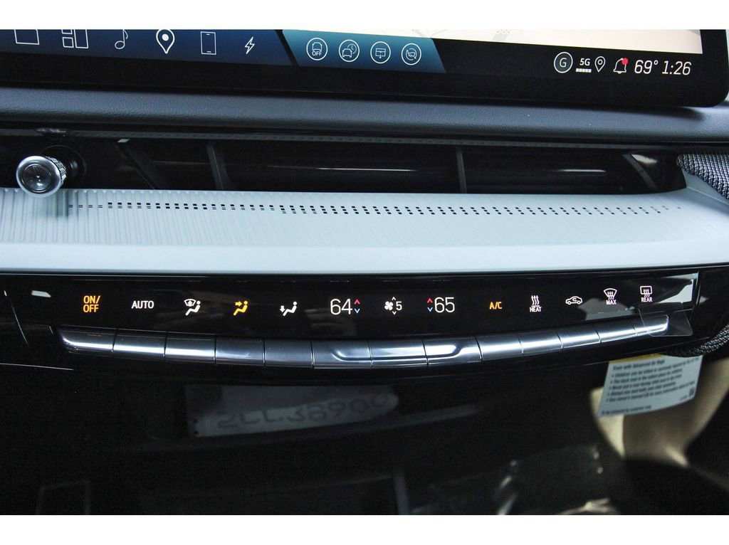 New 2026 Cadillac Optiq Sport 2 image 18