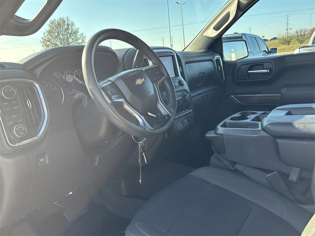 Used 2020 Chevrolet Silverado 1500 LT image 11
