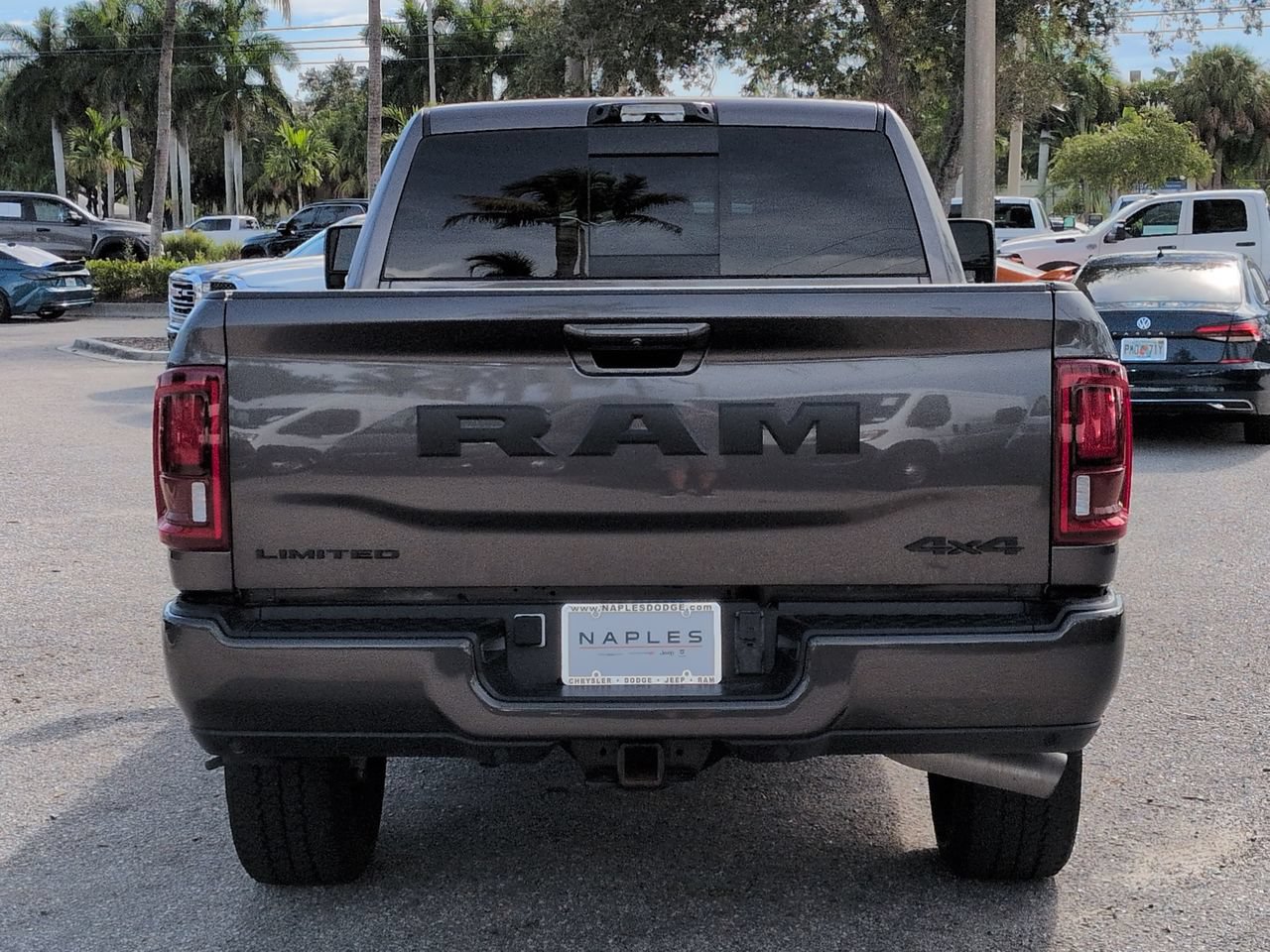 Used 2025 RAM 3500 Limited AWD/4WD image 6