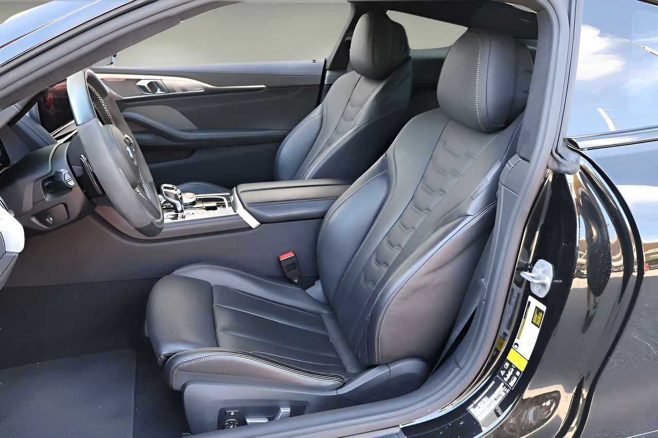 Used 2023 BMW M850i xDrive Coupe w/ M Carbon Exterior Package AWD/4WD image 11