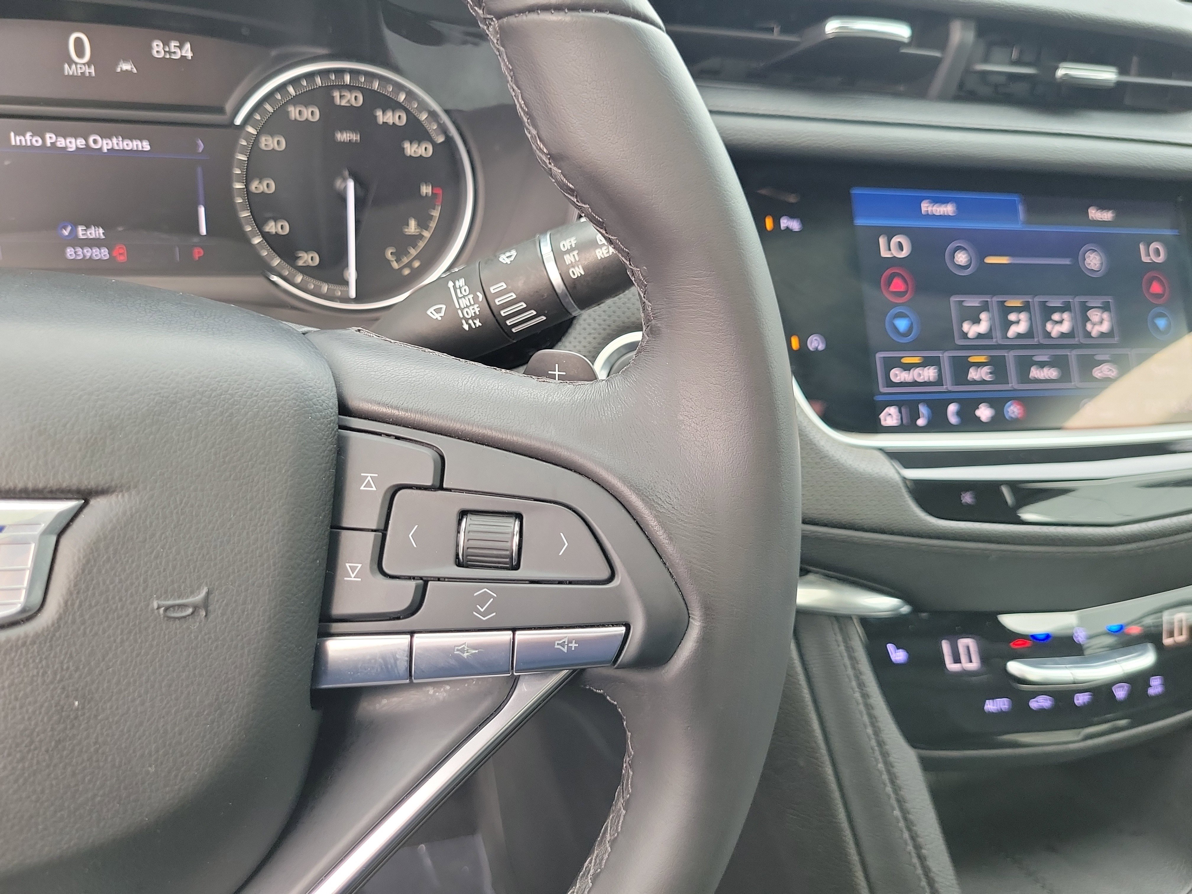 Used 2022 Cadillac XT6 Luxury image 21