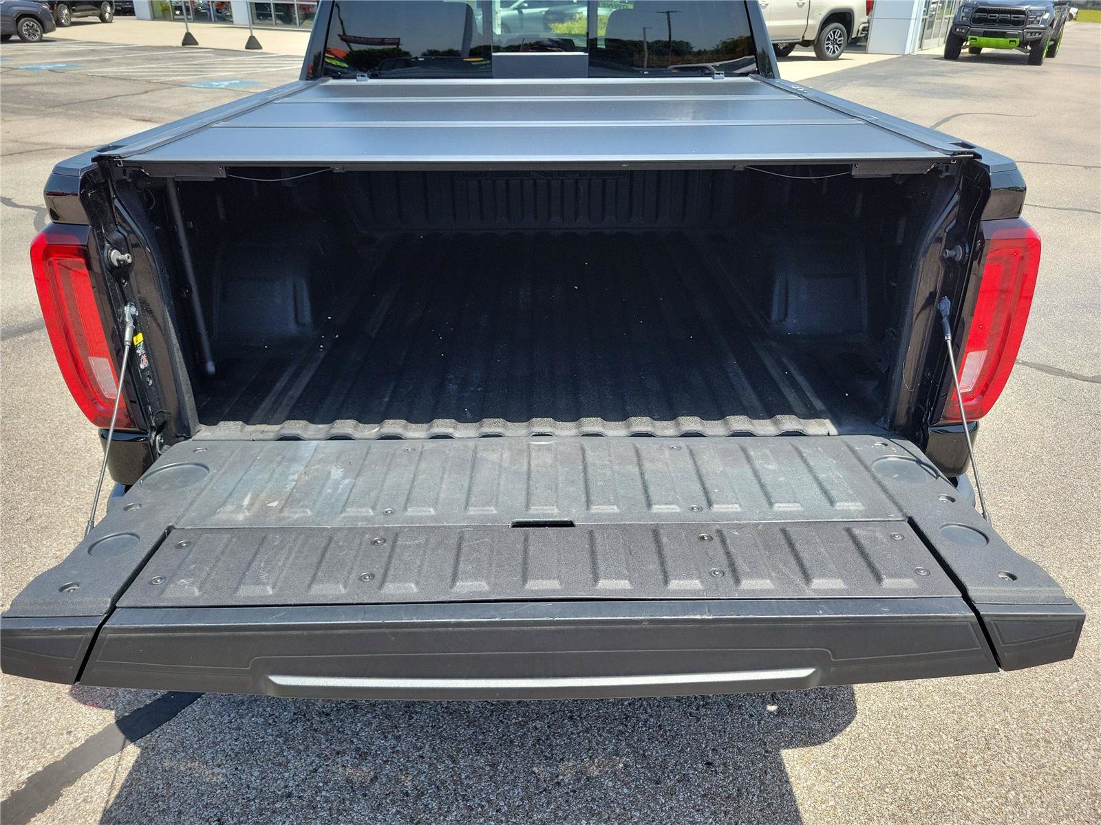 Used 2021 GMC Sierra 1500 Denali w/ Denali Ultimate Package AWD/4WD image 7