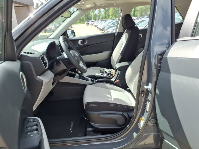 New 2026 Hyundai Venue SEL FWD image 16