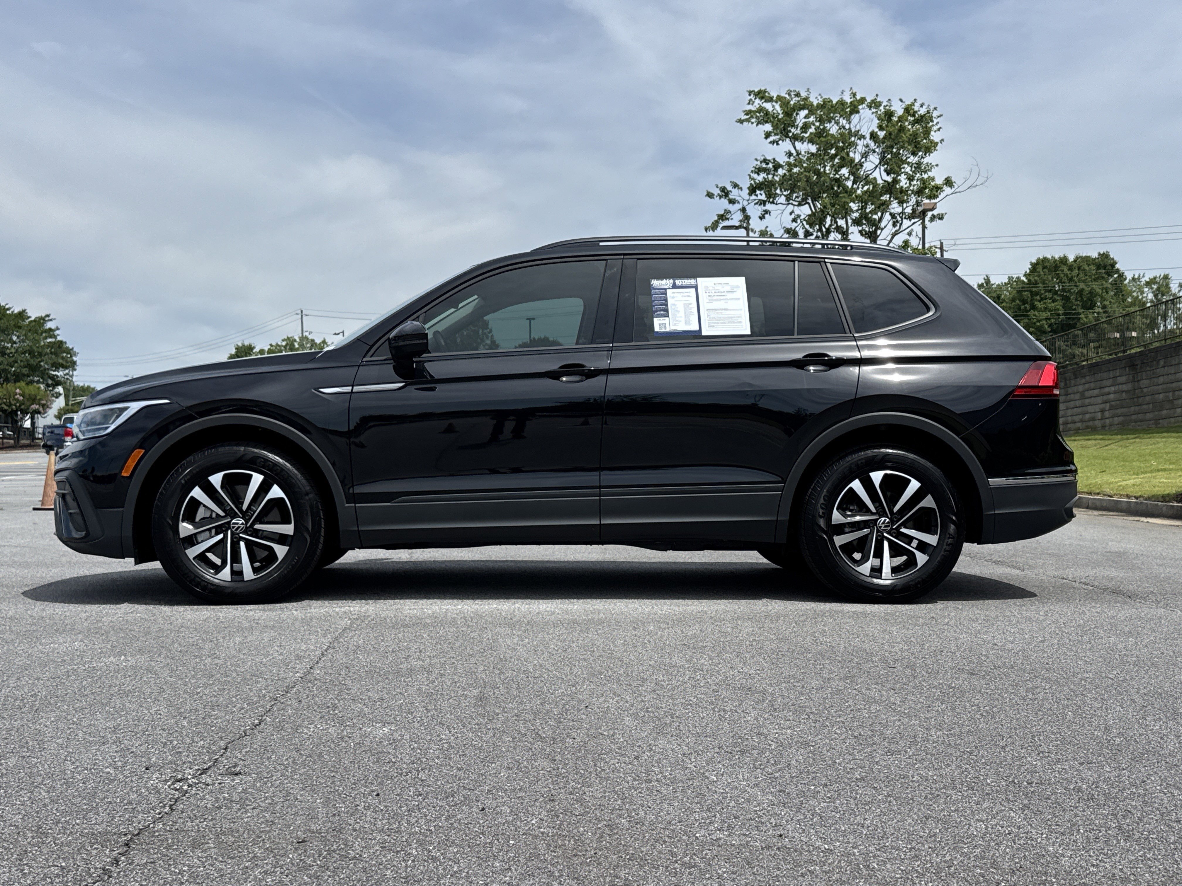 Used 2024 Volkswagen Tiguan S FWD image 7
