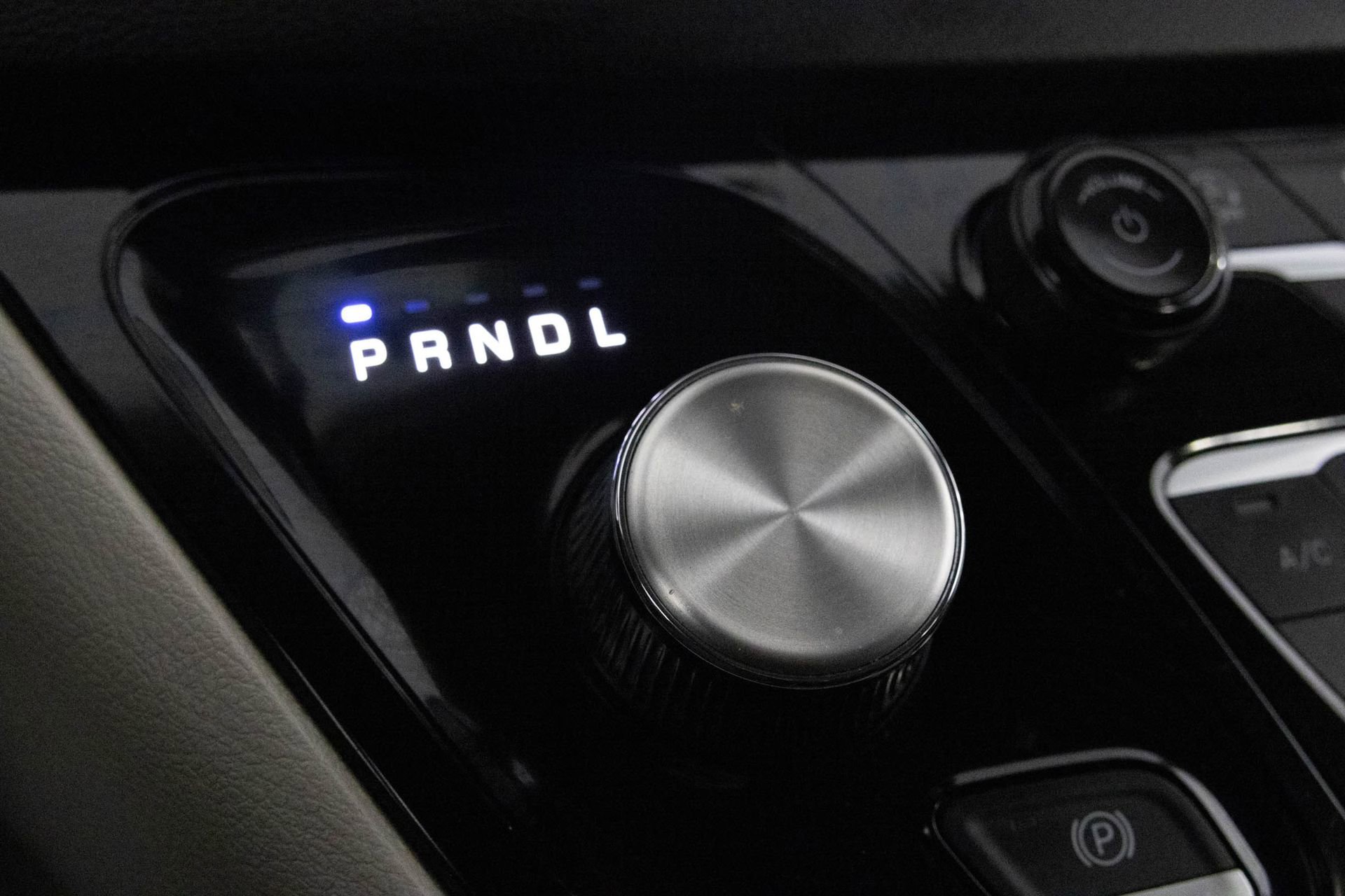 Used 2023 Chrysler Pacifica Touring-L image 25