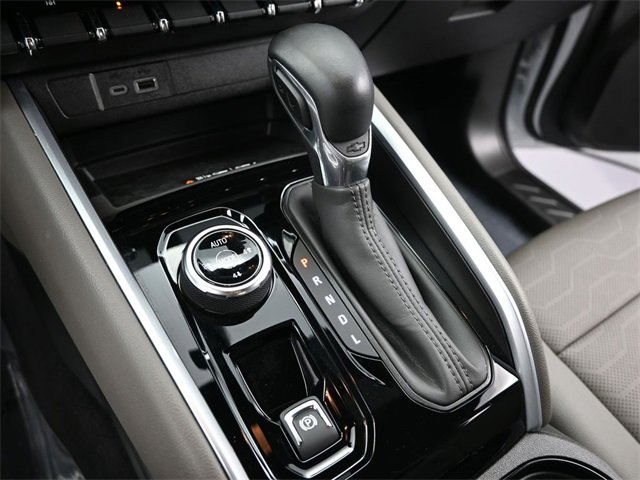 Used 2024 Chevrolet Colorado ZR2 w/ ZR2 Convenience Package III image 18