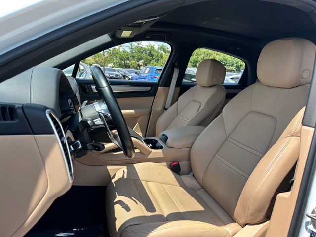 Used 2022 Porsche Cayenne S AWD/4WD image 14