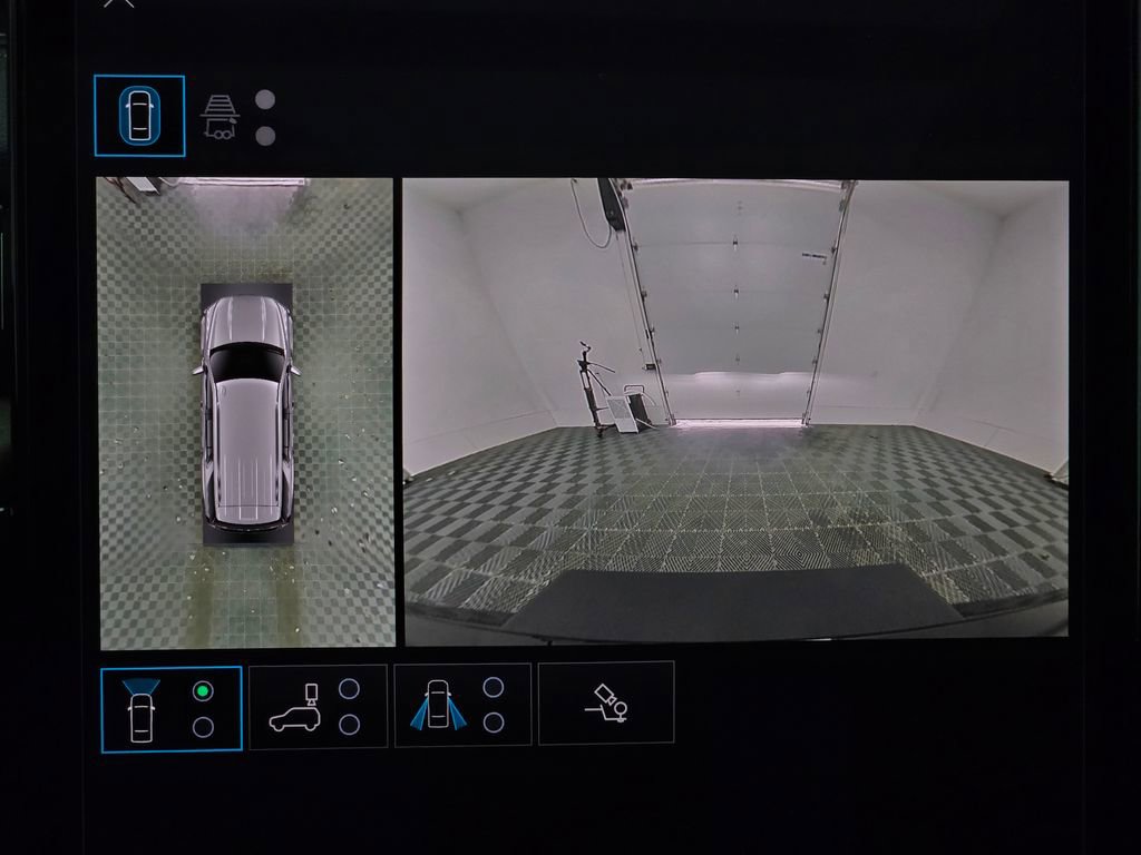 Used 2025 GMC Yukon Denali Ultimate w/ LPO, Floor Liner Package image 8