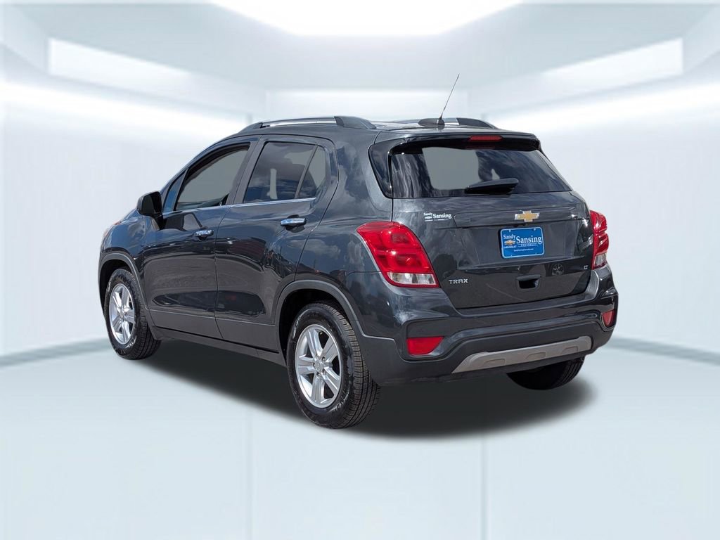 Used 2019 Chevrolet Trax LT w/ Sun & Sound Package FWD image 4