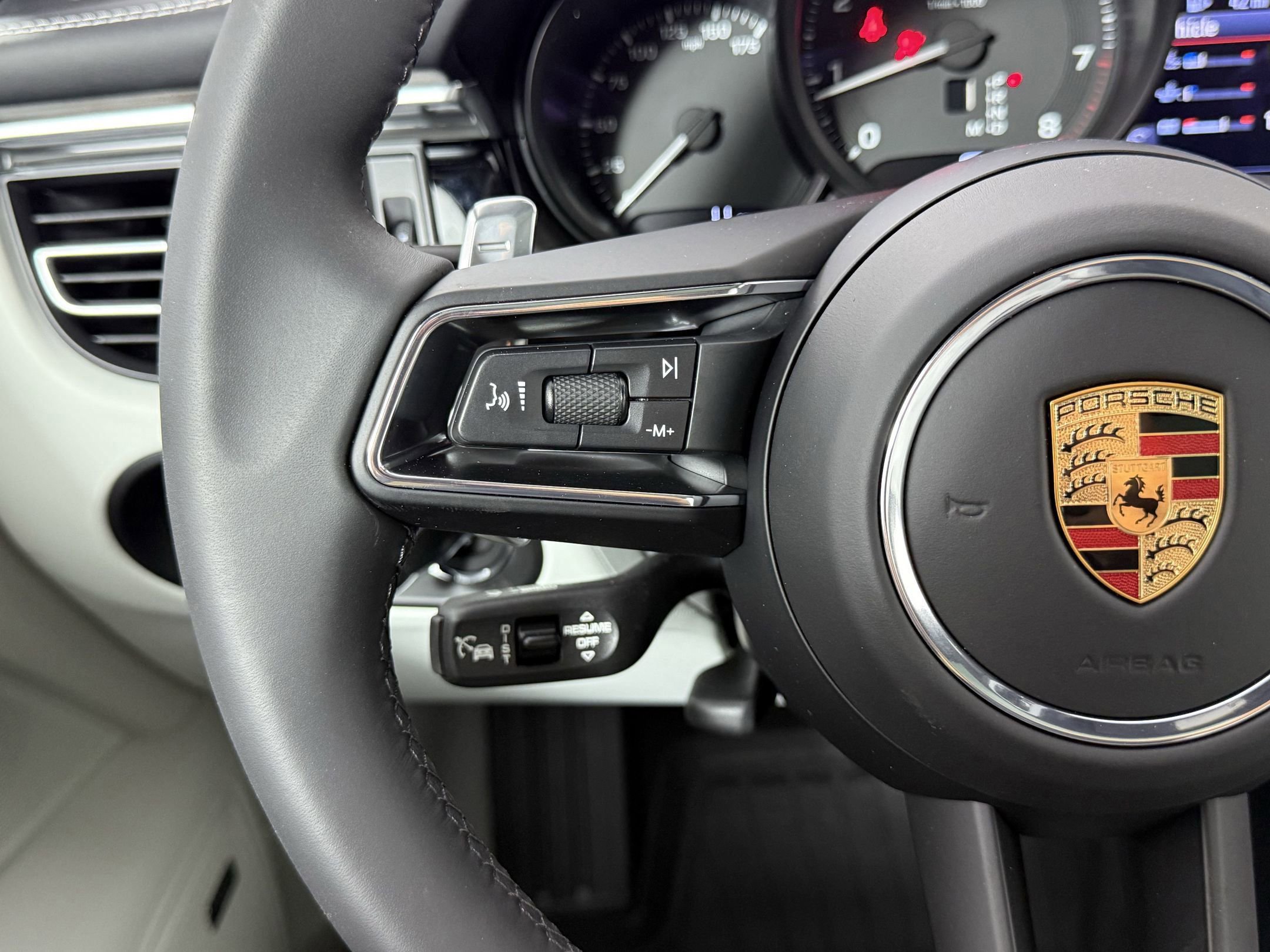 New 2025 Porsche Macan image 26