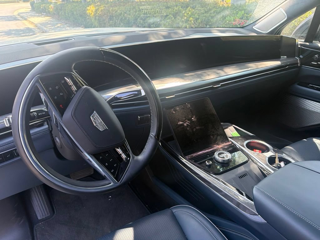 Used 2025 Cadillac Escalade IQ Sport 2 w/ LPO, ONYX Package AWD/4WD image 14