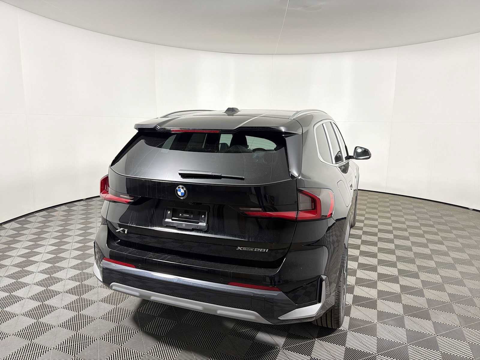 New 2026 BMW X1 xDrive28i w/ Convenience Package image 9