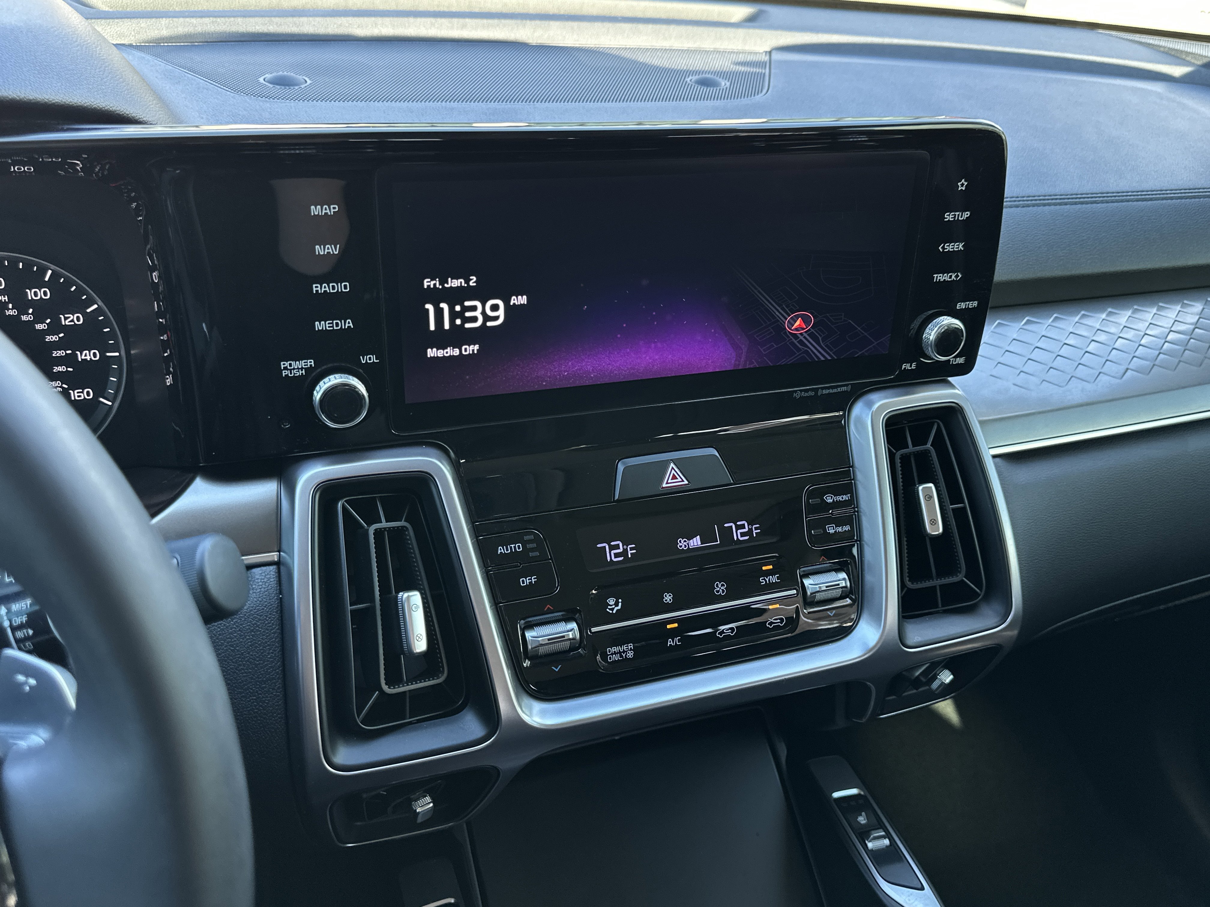 Certified 2024 Kia Sorento EX image 25