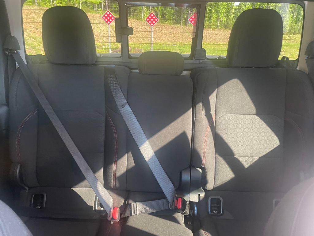 Used 2023 Jeep Gladiator Rubicon w/ Trailer Tow Package AWD/4WD image 19