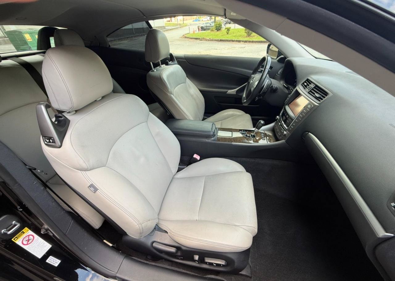 Used 2011 Lexus IS 350C w/ Luxury Pkg RWD image 25