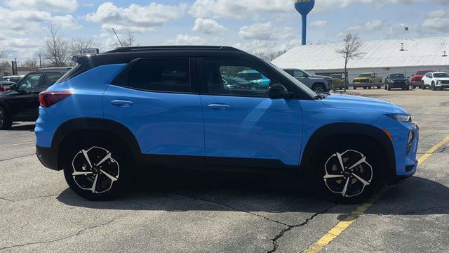 Used 2023 Chevrolet TrailBlazer RS w/ Sun and Liftgate Package image 9