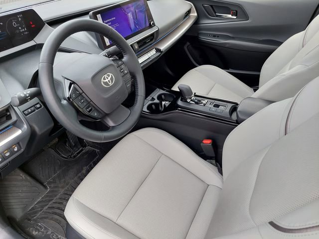 Used 2023 Toyota Prius XLE image 9
