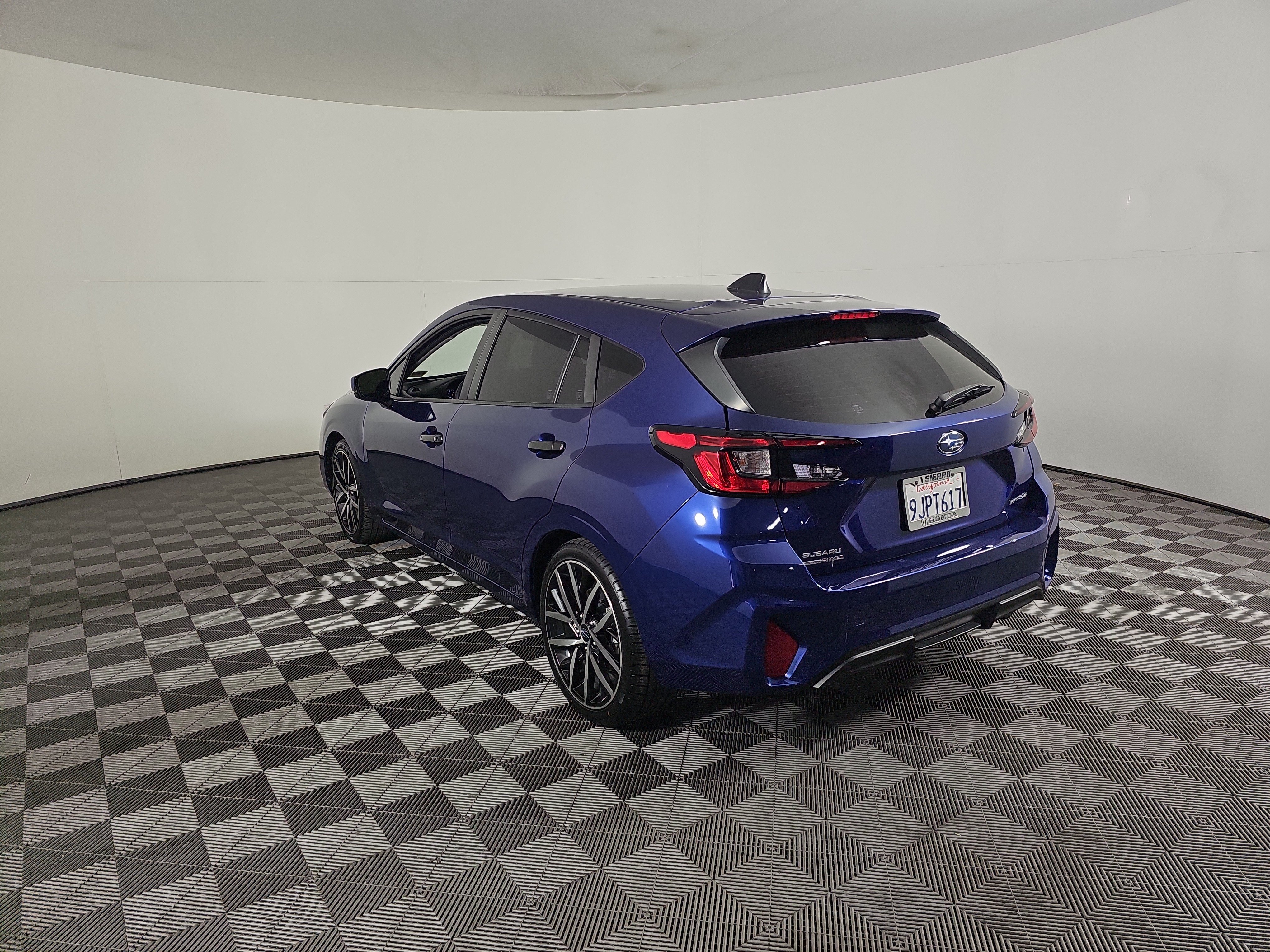Used 2024 Subaru Impreza 2.0i Sport AWD/4WD image 6