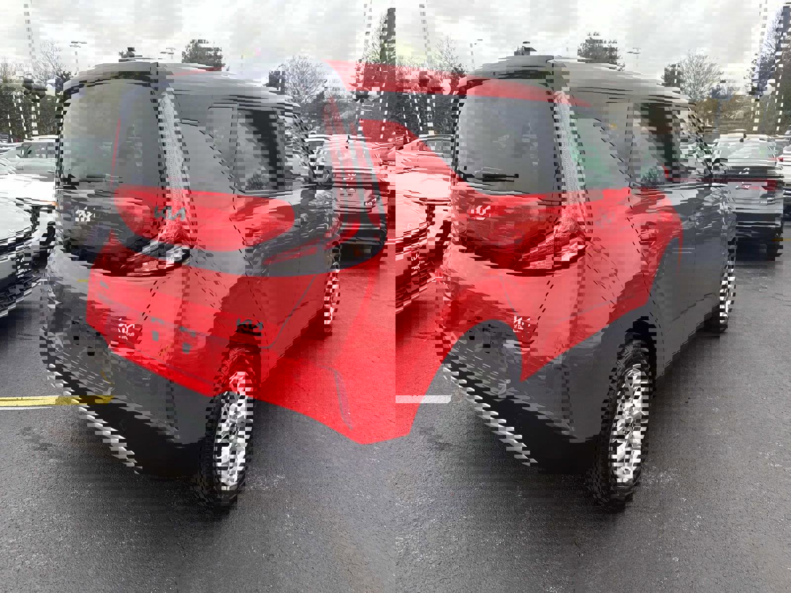 Used 2023 Kia Soul S FWD image 8