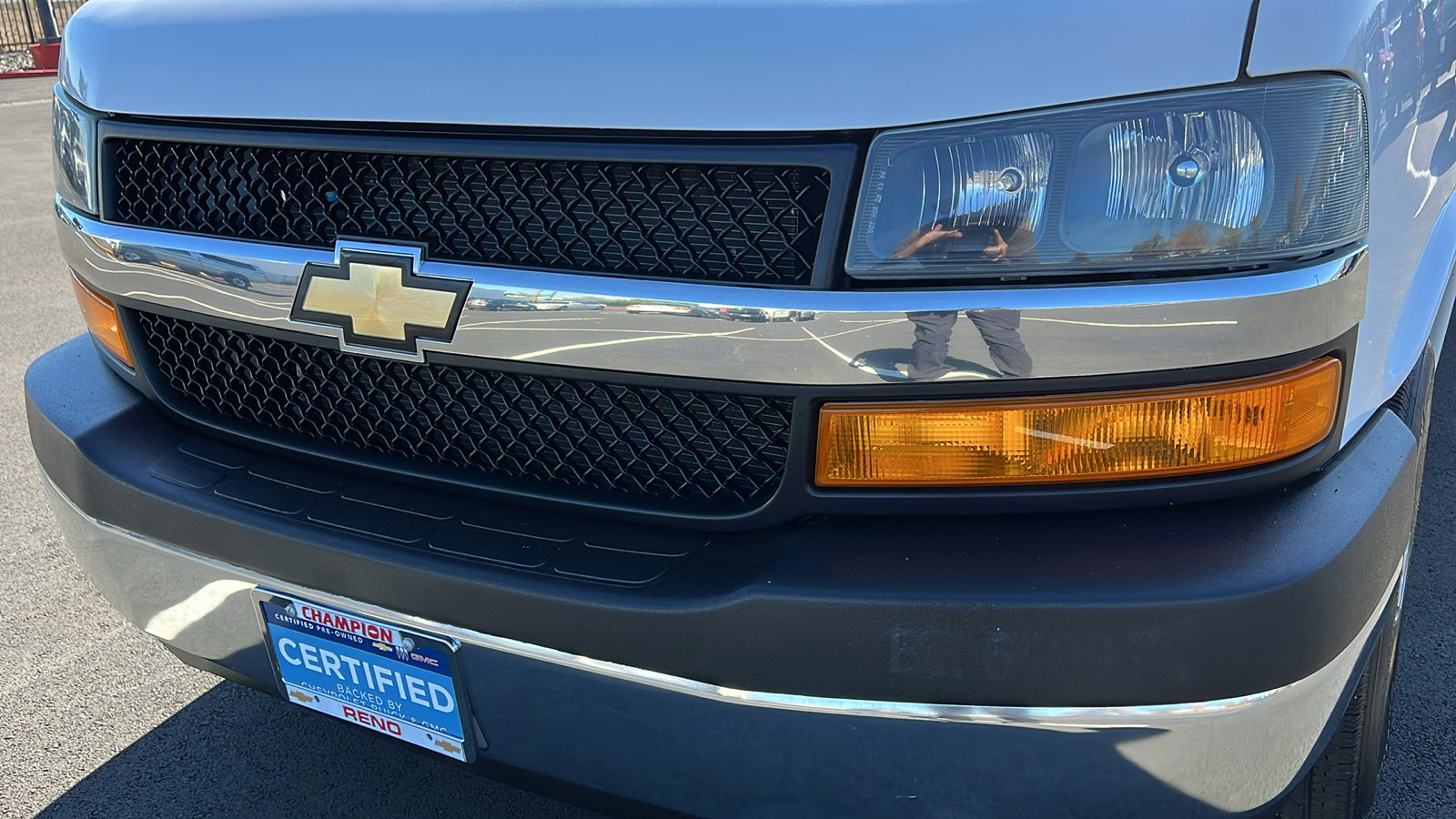 Certified 2023 Chevrolet Express 2500 w/ Driver Convenience Package image 9