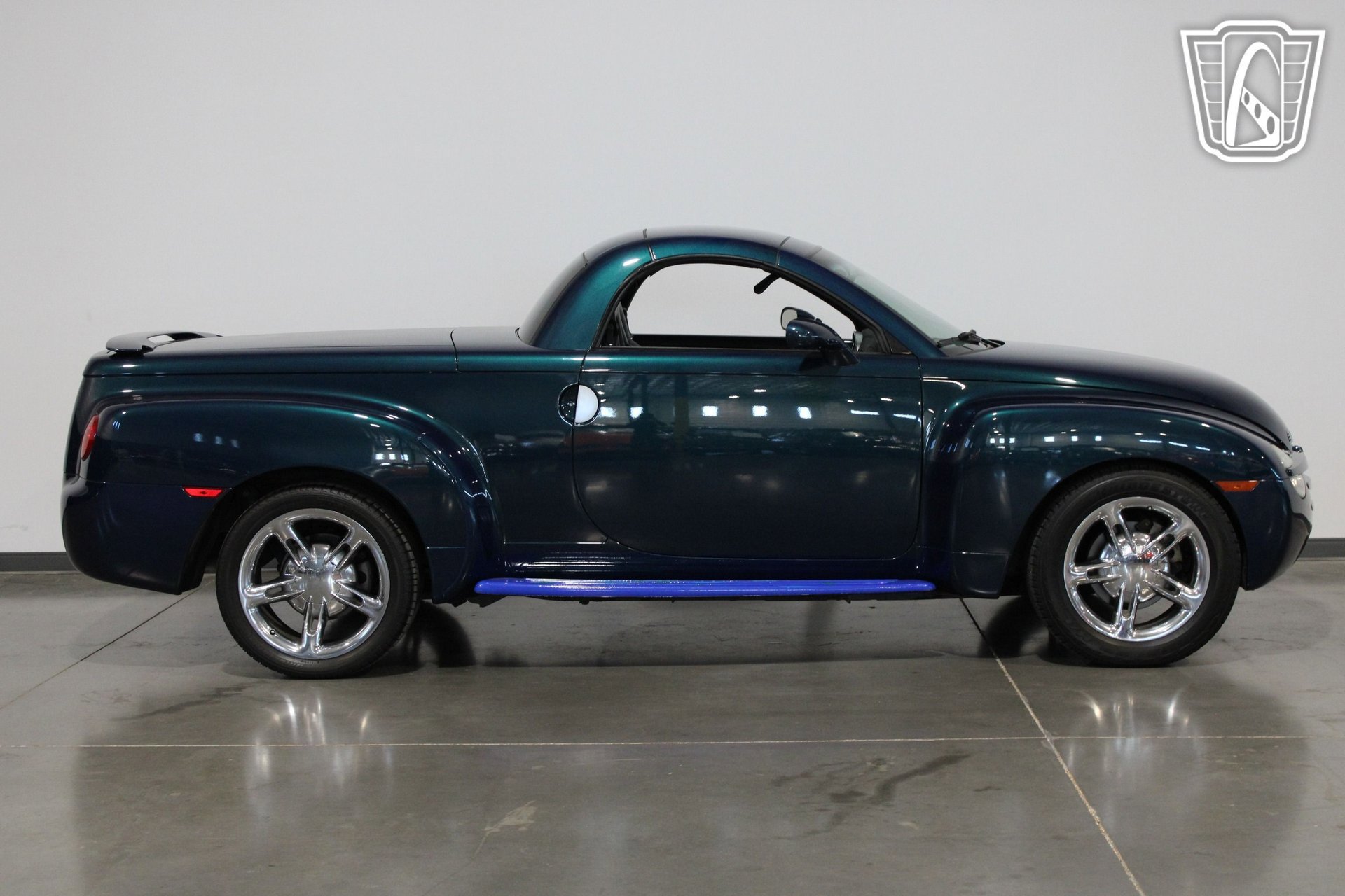 Used 2005 Chevrolet SSR w/ Preferred Equipment Group image 12
