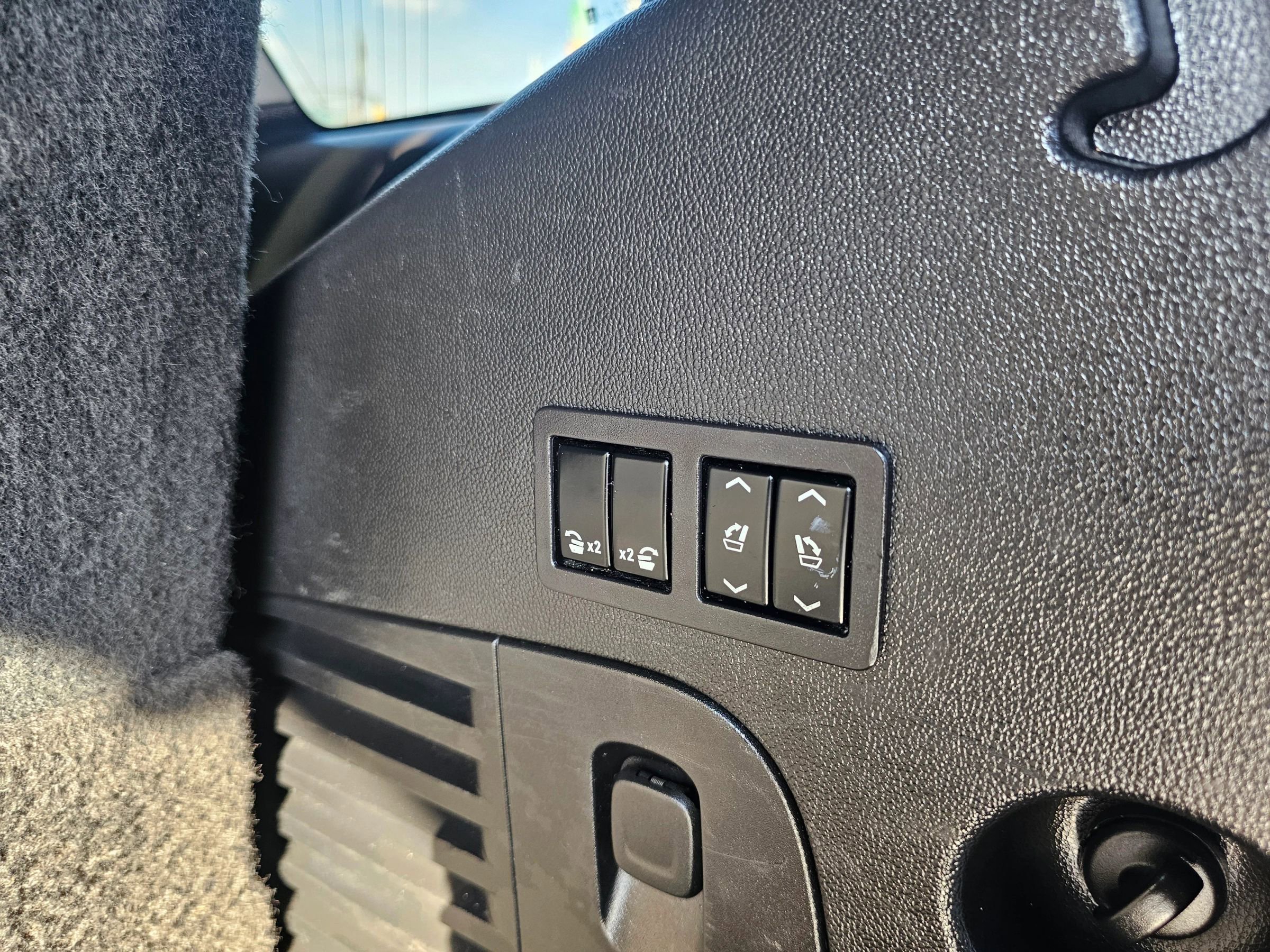 Used 2020 Cadillac Escalade Luxury RWD image 38