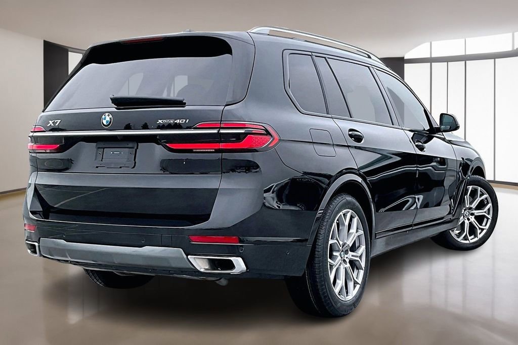 Used 2024 BMW X7 xDrive40i w/ Parking Assistance Package image 6