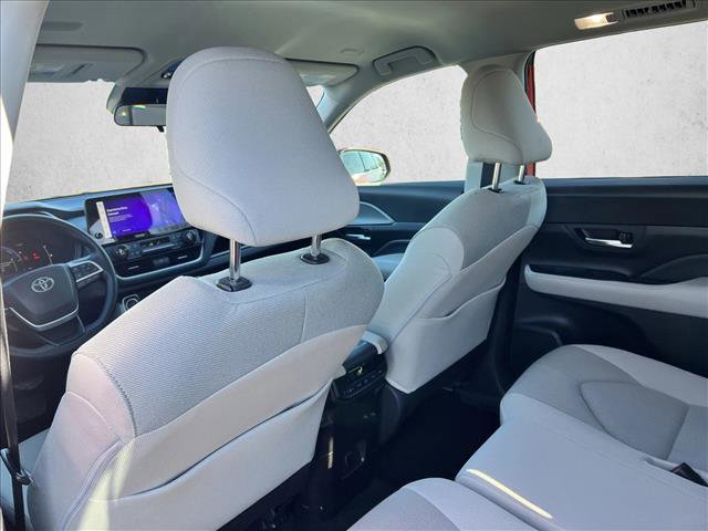 Certified 2025 Toyota Grand Highlander AWD Hybrid image 17