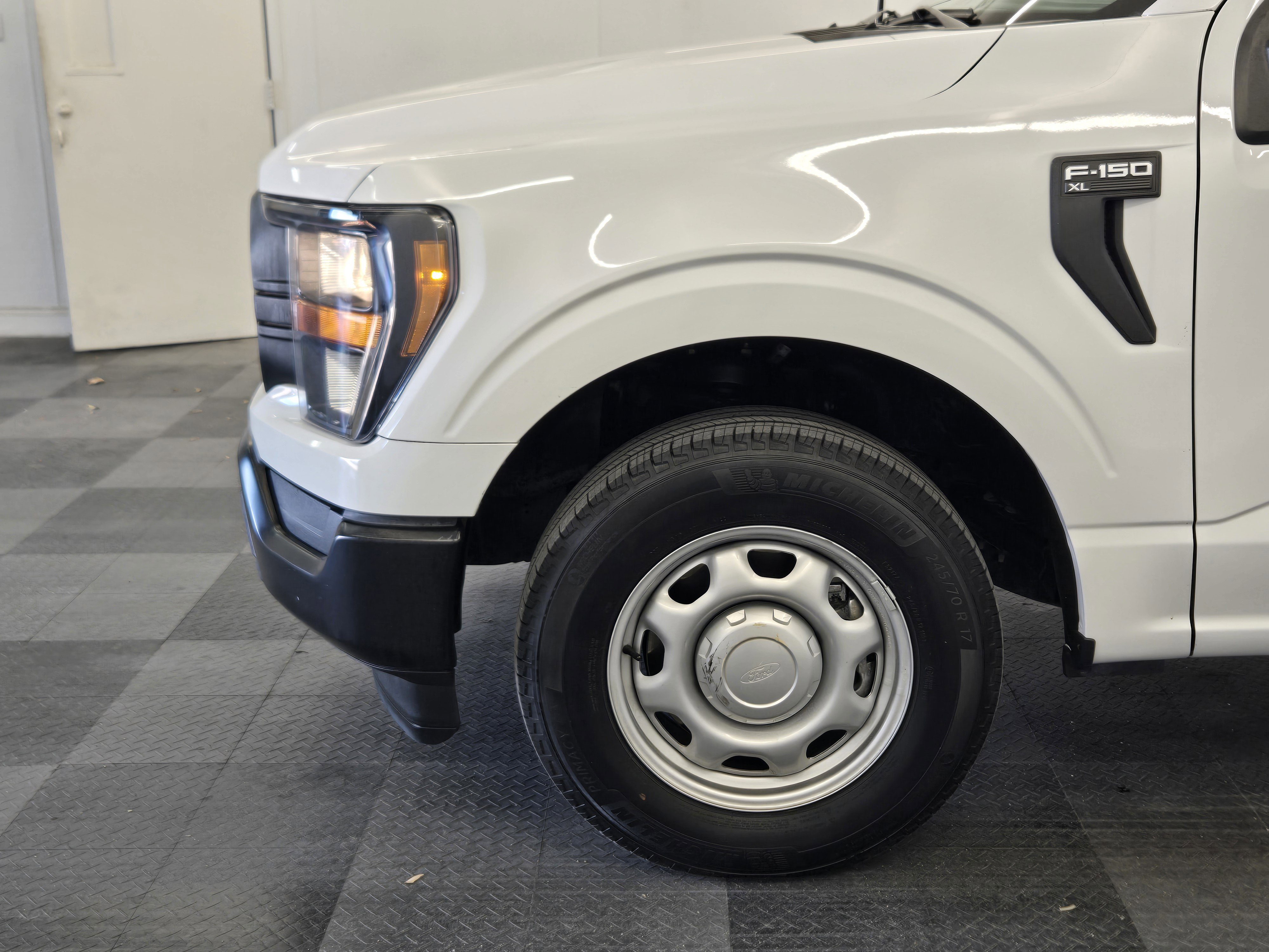 Certified 2023 Ford F150 XL w/ Trailer Tow Package RWD image 9