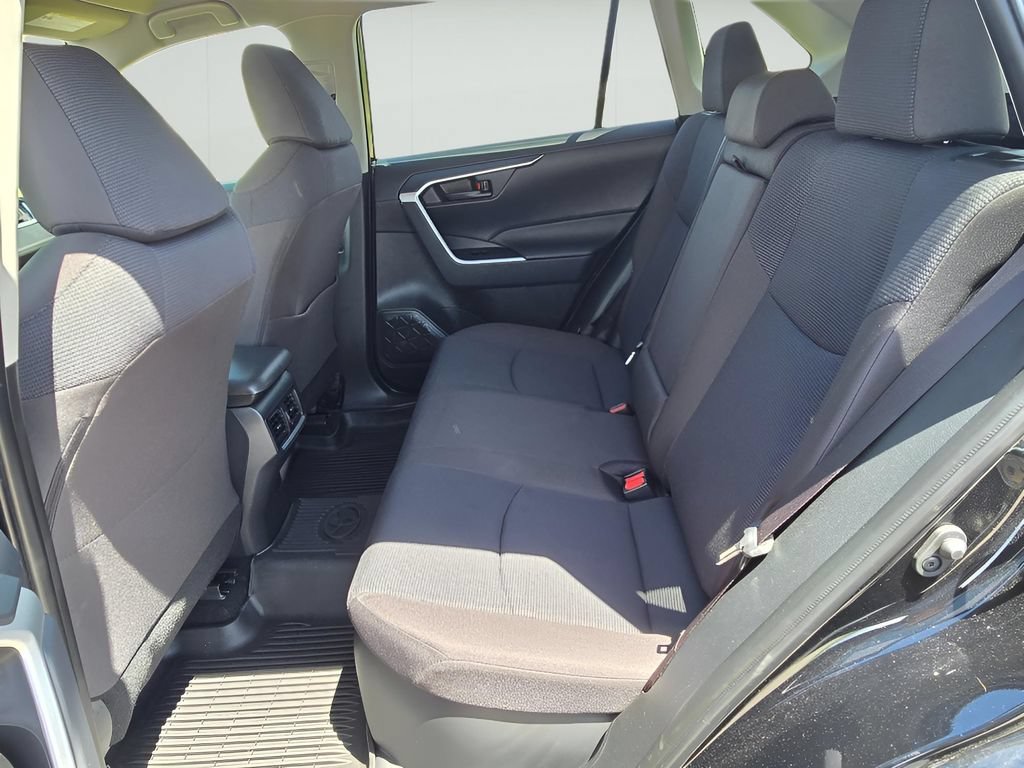 Used 2025 Toyota RAV4 LE AWD/4WD image 26