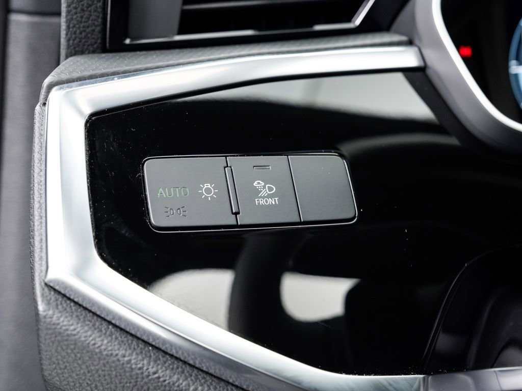 Certified 2025 Audi Q3 2.0T Premium Plus w/ Premium Plus Package image 10