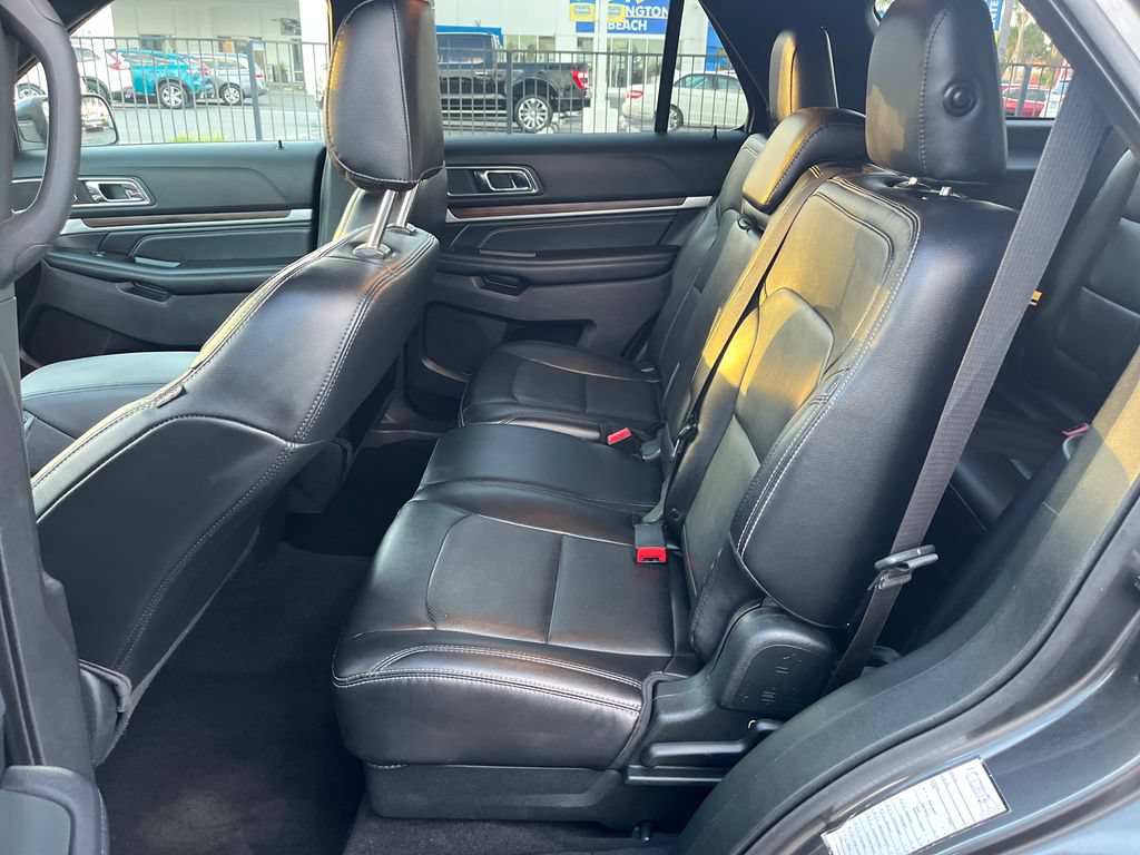 Used 2019 Ford Explorer Limited w/ Class III Trailer Tow Package FWD image 25