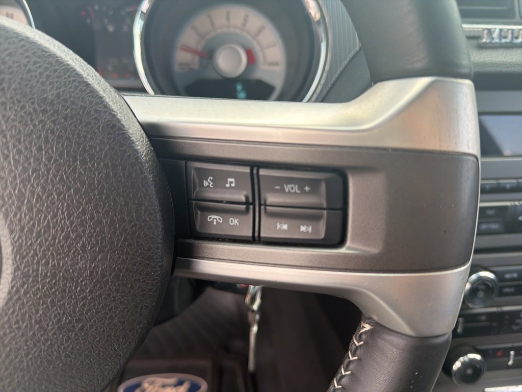 Used 2010 Ford Mustang GT Premium image 16