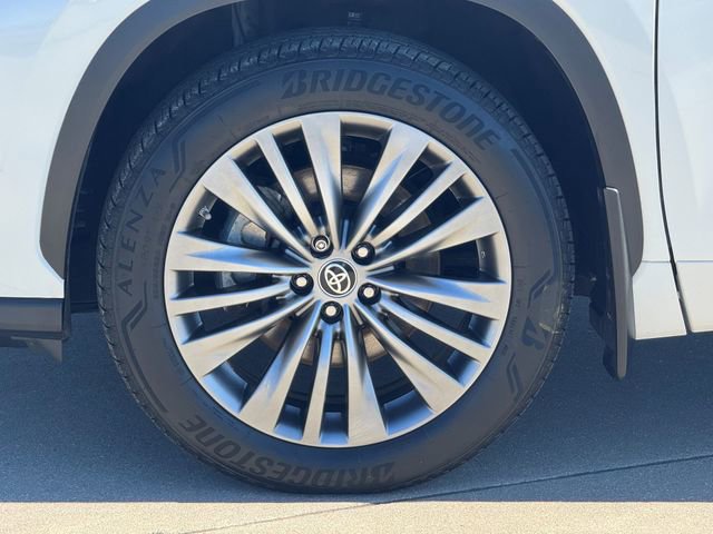 Used 2021 Toyota Highlander Platinum image 7