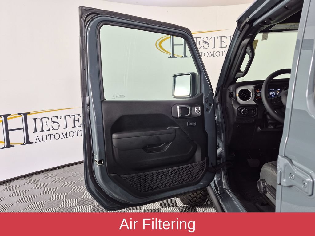 Used 2025 Jeep Wrangler Unlimited Sport AWD/4WD image 14