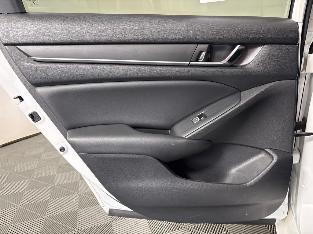 Used 2022 Honda Accord LX image 24