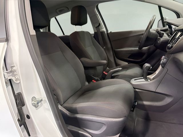Used 2018 Chevrolet Trax LS FWD image 14