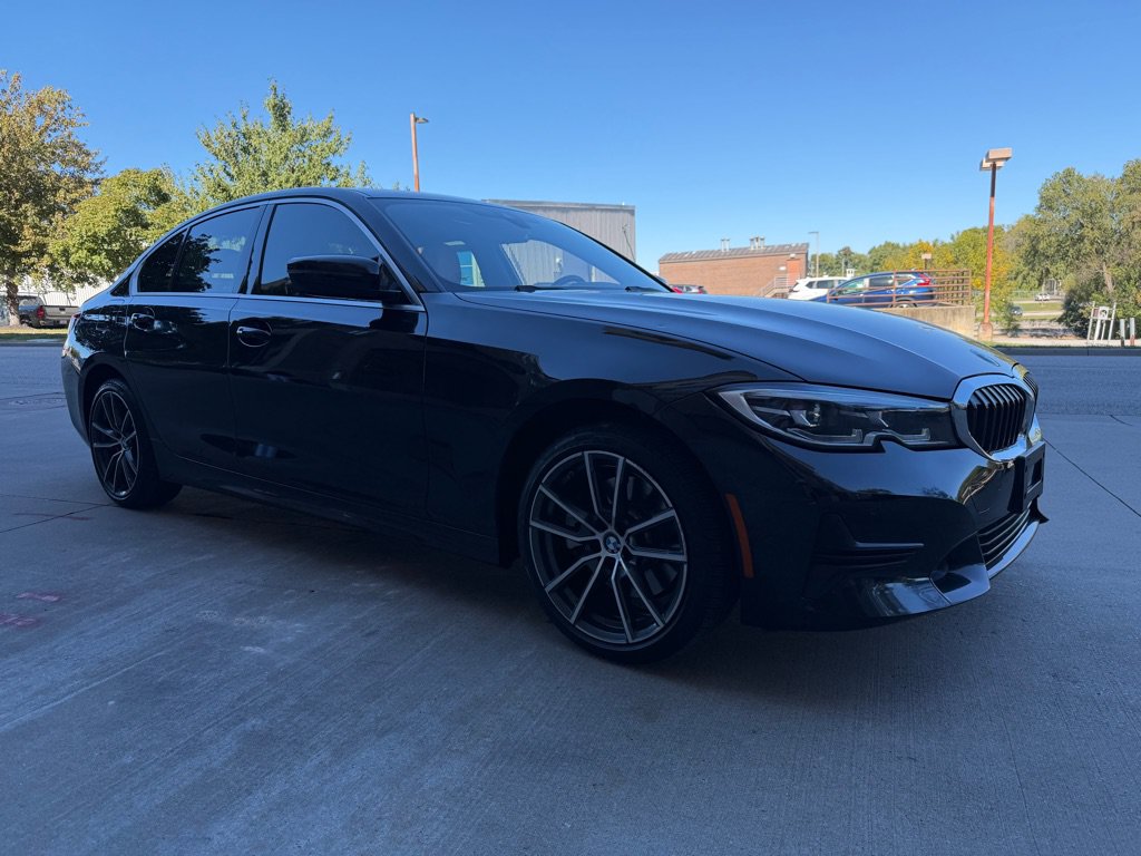 Used 2021 BMW 330i xDrive Sedan w/ Premium Package AWD/4WD image 3
