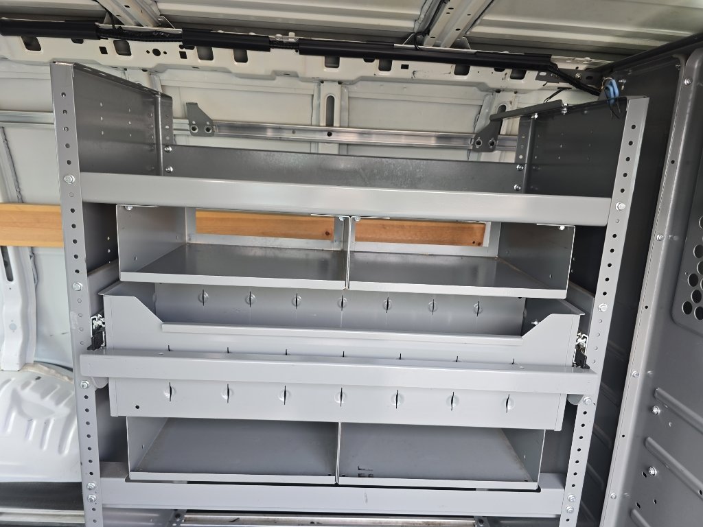 Used 2017 Chevrolet Express 2500 RWD image 16