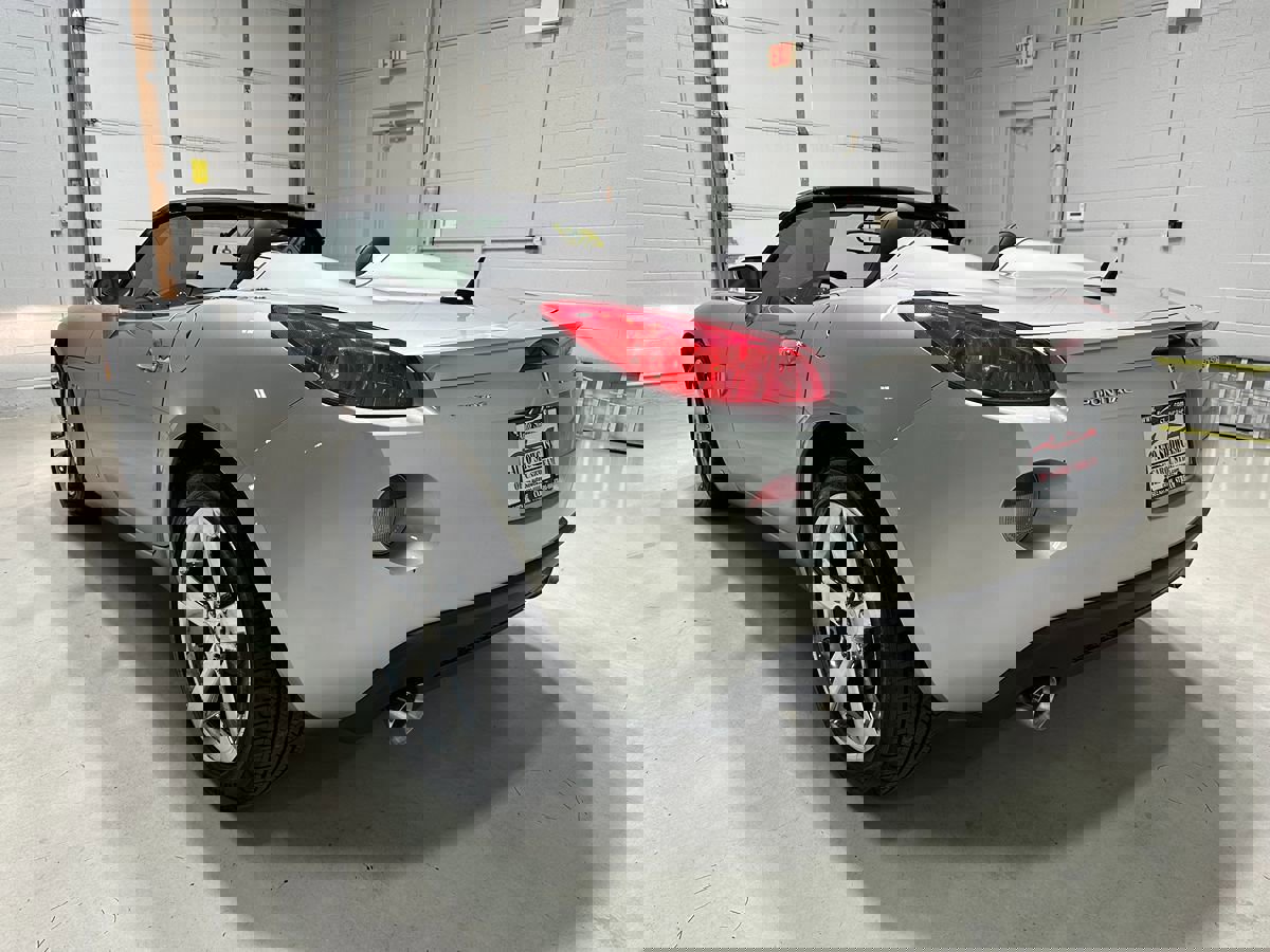 Used 2008 Pontiac Solstice GXP w/ Premium Package image 17