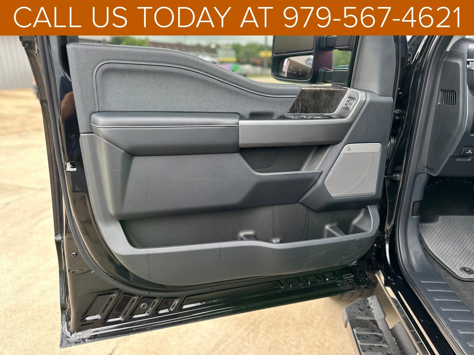 New 2025 Ford F250 Lariat w/ Lariat Ultimate Package image 39