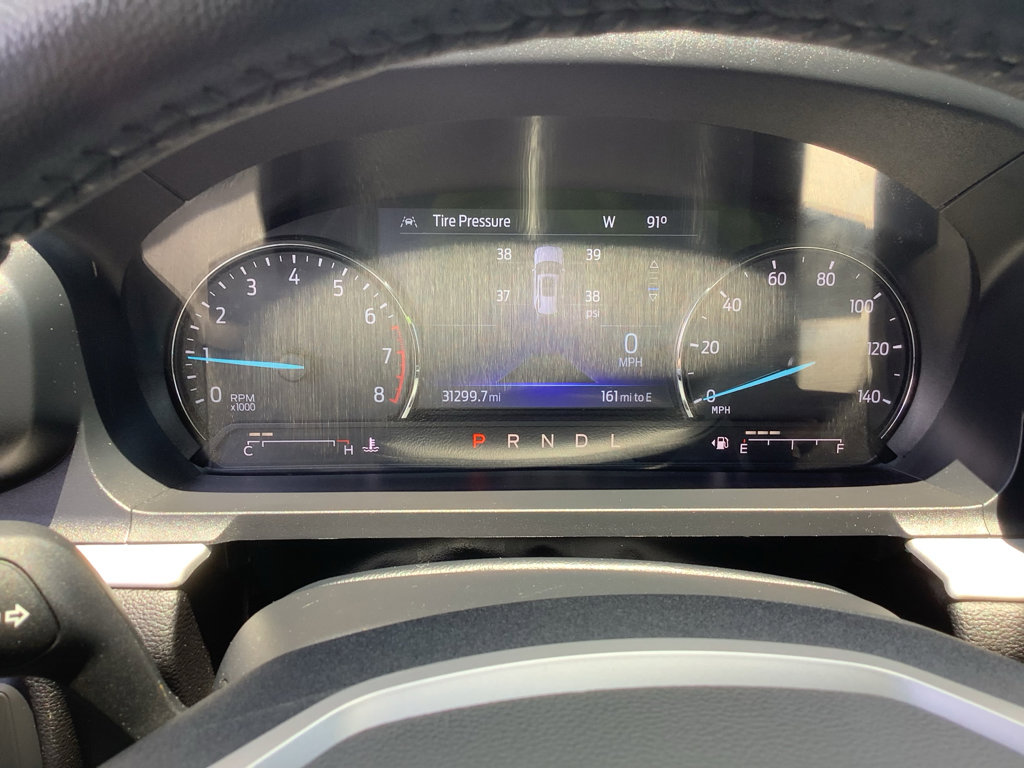 Used 2022 Ford Explorer XLT image 14